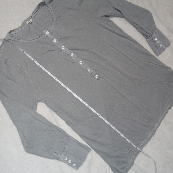 5 for $10 J Crew Gray Linen Blend Longsleeve Half Button Down Top size XL - Picture 4 of 8